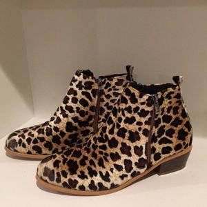 NEW Velvet leopard booties